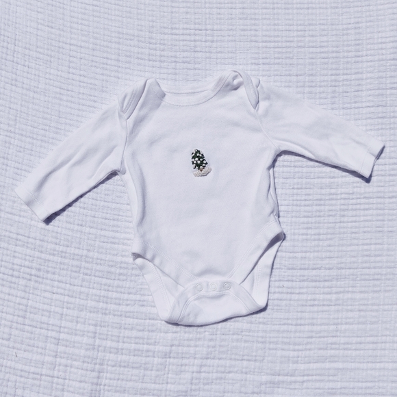 COTTON Snowy Tree Hand-Embroidered Onesie - Picture 2 of 3